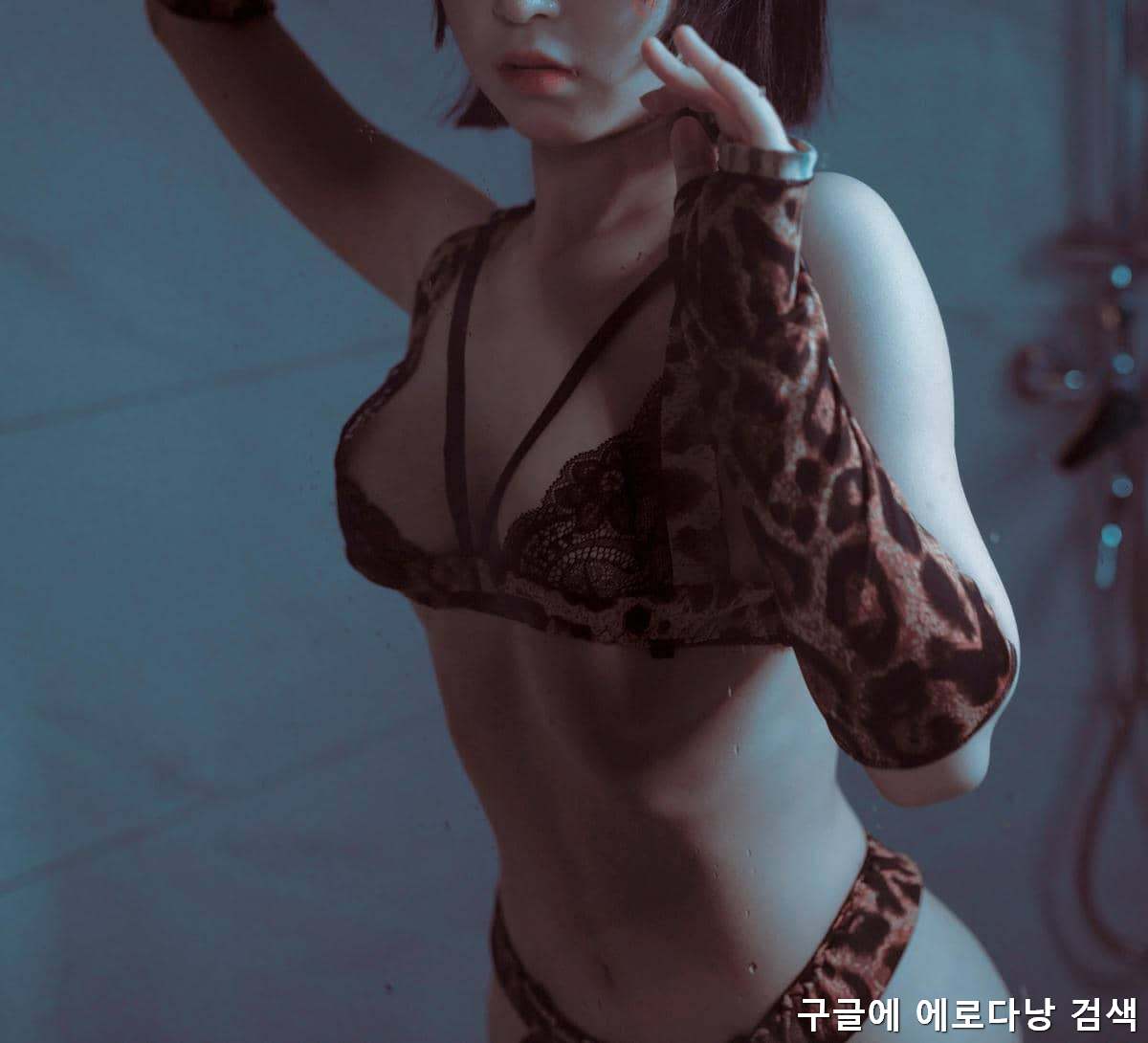 베트남 다낭 밤문화 호피무늬 비키니 스타일의 매력 포인트 2